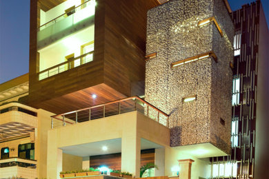 Design ideas for a modern exterior in Delhi.