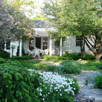 Traditional Design Blended with Nature
