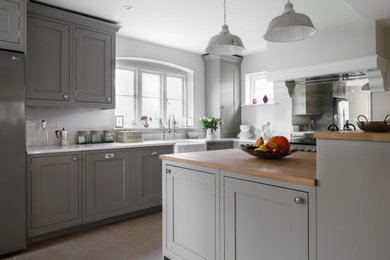 Design ideas for a traditional kitchen in London.