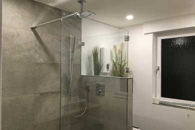 Modernes Badezimmer in Frankfurt am Main