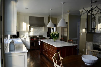 Kitchen - transitional kitchen idea in DC Metro