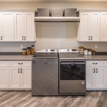 Serene Lakeside Elegance: A Tour of Shorewood's Dream Retreat