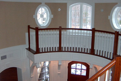 Entryway - traditional entryway idea in Cleveland