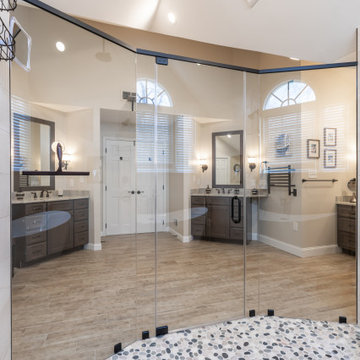 Spacious Bright Bathroom
