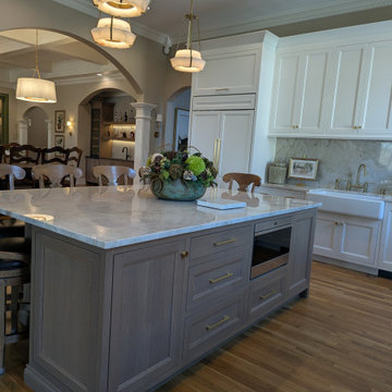 Inset- Decorator's white kitchen-Rift cut white oak island
