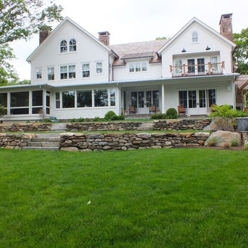 NEW ENGLAND LAKE FARM HOUSE