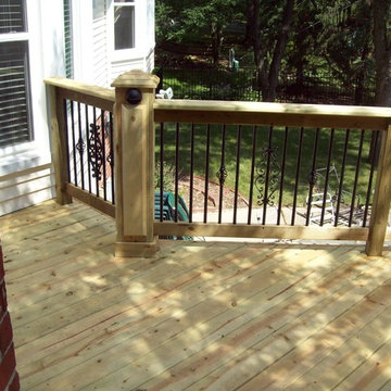 Pressure Treated deck with diamond dental molding & Diamond King Post,