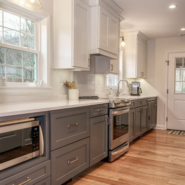 Cornwall "Boulder" and "Linen" Kitchen