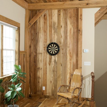 Williamsburg Timber Bonus Room