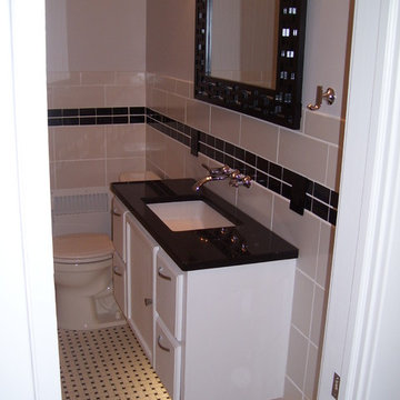 Fredericksburg Hall Bathroom