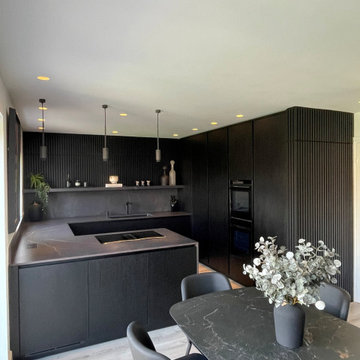 Black Kitchen