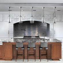 TRADITIONAL KITCHEN