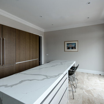 Modern Kitchen - Vaughn