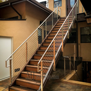 Residential cable railing system