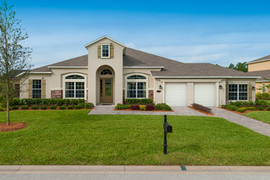 Transitional exterior home photo in Orlando