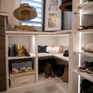 Glamorous Walk In Closet
