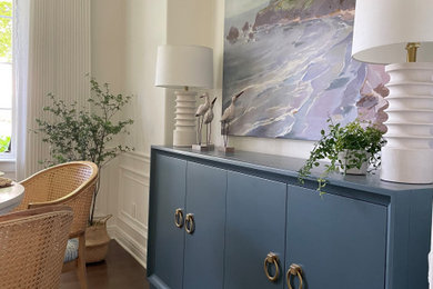 Beach style dining room photo in Grand Rapids