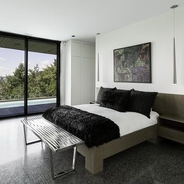 Multi-room with contemporary architecture