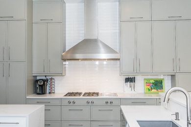 Example of a kitchen design in Austin