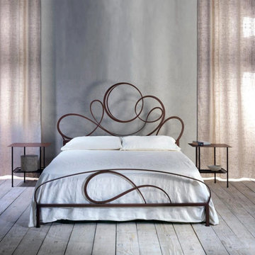 Ravello classic wrought iron king size bed by Cosatto Letti
