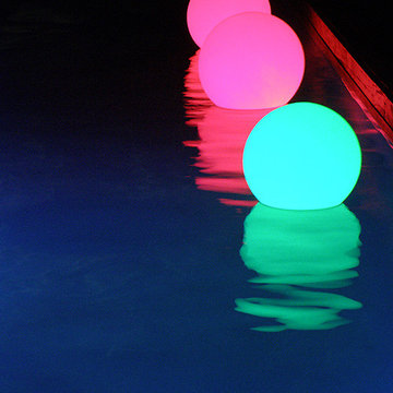 Floating Color Changing LED Spheres/Glowballs