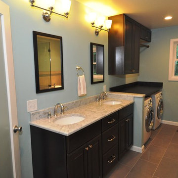 Beautiful Bathroom Remodel to Enlarge the Space