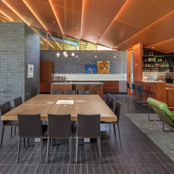 Houzz Tour: Wild Cats