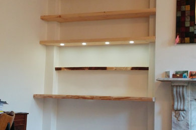 Shelving with wany edge desk