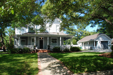 Inspiration for a timeless home design remodel in Charleston