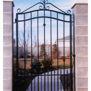 Grand Walkway Gate