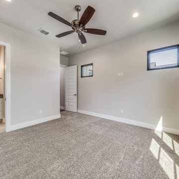 Transitional: 5,087 ft², 5 BR/5.5 BA/1 ST