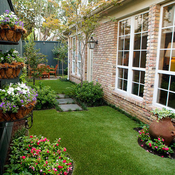 English Courtyard Garden