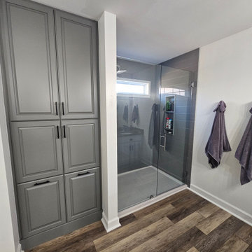 A Smart, Stylish Bathroom Transformation