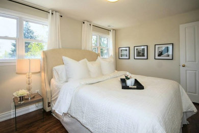 Inspiration for a mid-sized contemporary bedroom remodel in Toronto