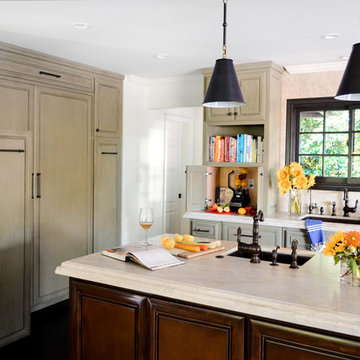 Two-Tone Cabinets