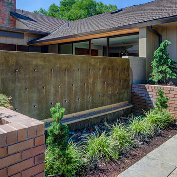 Santiam Fountain Wall