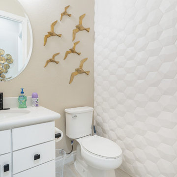 Phoenix, Arizona | Hacienda Heights - Hacienda Crimson Secondary Bathroom