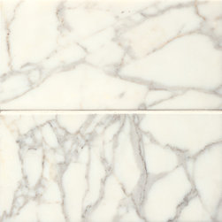 Calacatta - Tile