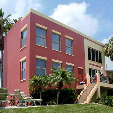 Facade on the bay side