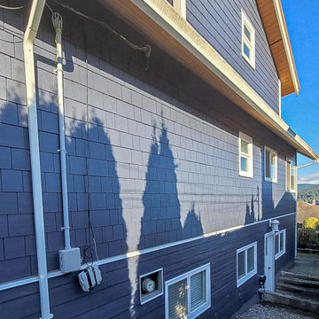 JH Shingles Cedarmill + JH Plank (7" reveal) Cedarmill DEEP OCEAN