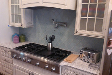 Photo of a modern kitchen in Charlotte.