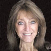 Victoria DeCastro's photo