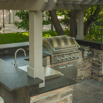 Outdoor Kitchen