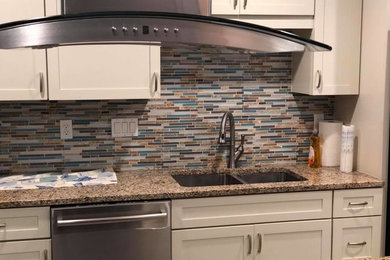 Elegant kitchen photo in Austin