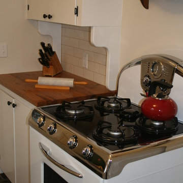 All new, but old fashioned, kitchen... as requested by our clients.