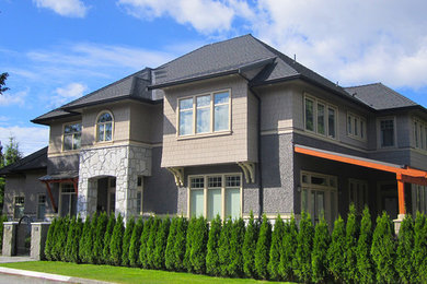 Example of an arts and crafts home design design in Vancouver