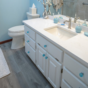 Beautiful Blues in the Bathroom