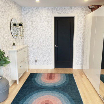 Mudroom entryway design in Le Plateau, Montreal