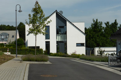 J27 - Modernes EFH am Hang