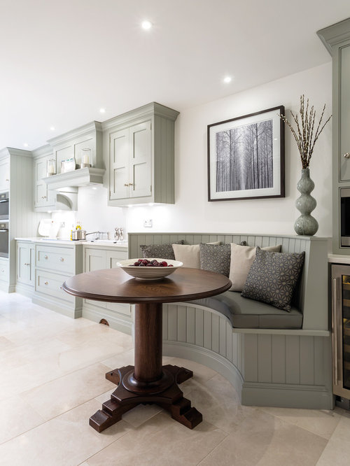 25 Best Small Traditional Kitchen Ideas & Remodeling Photos | Houzz